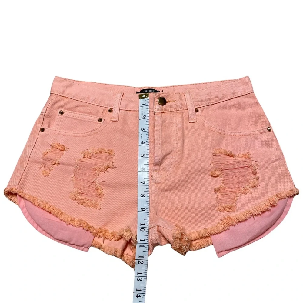 Forever 21 Jean Shorts Women’s 27 Peach Denim Distressed High Rise Button Fly